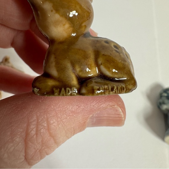 8 Wade Whimsies England Ceramic Animal figurines. - Picture 10 of 14